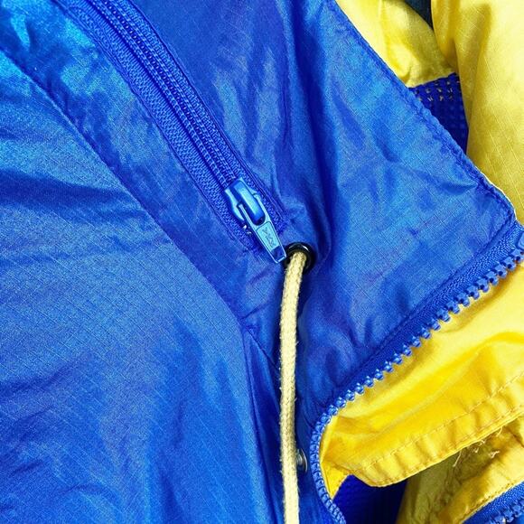 Speedo Men’s Lightweight Windbreaker Jacket Packable Pouch Bright Retro Y2K - Picture 7 of 11